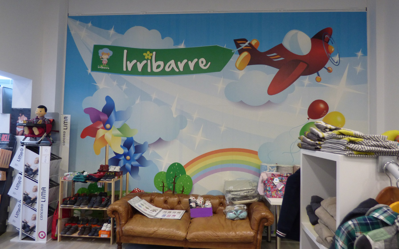 Foto reforma tienda infantil