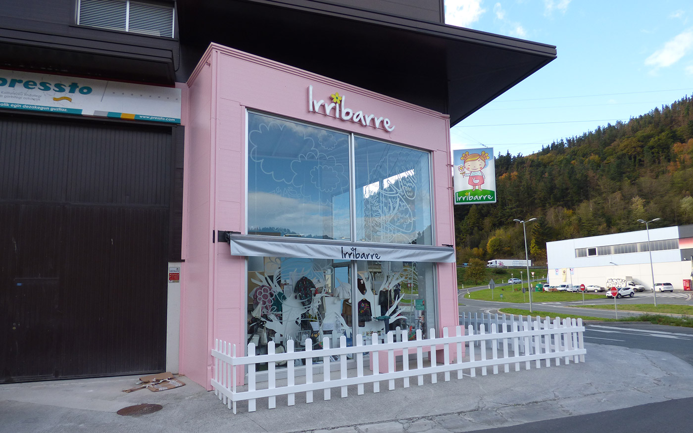 Foto obra local tienda infantil