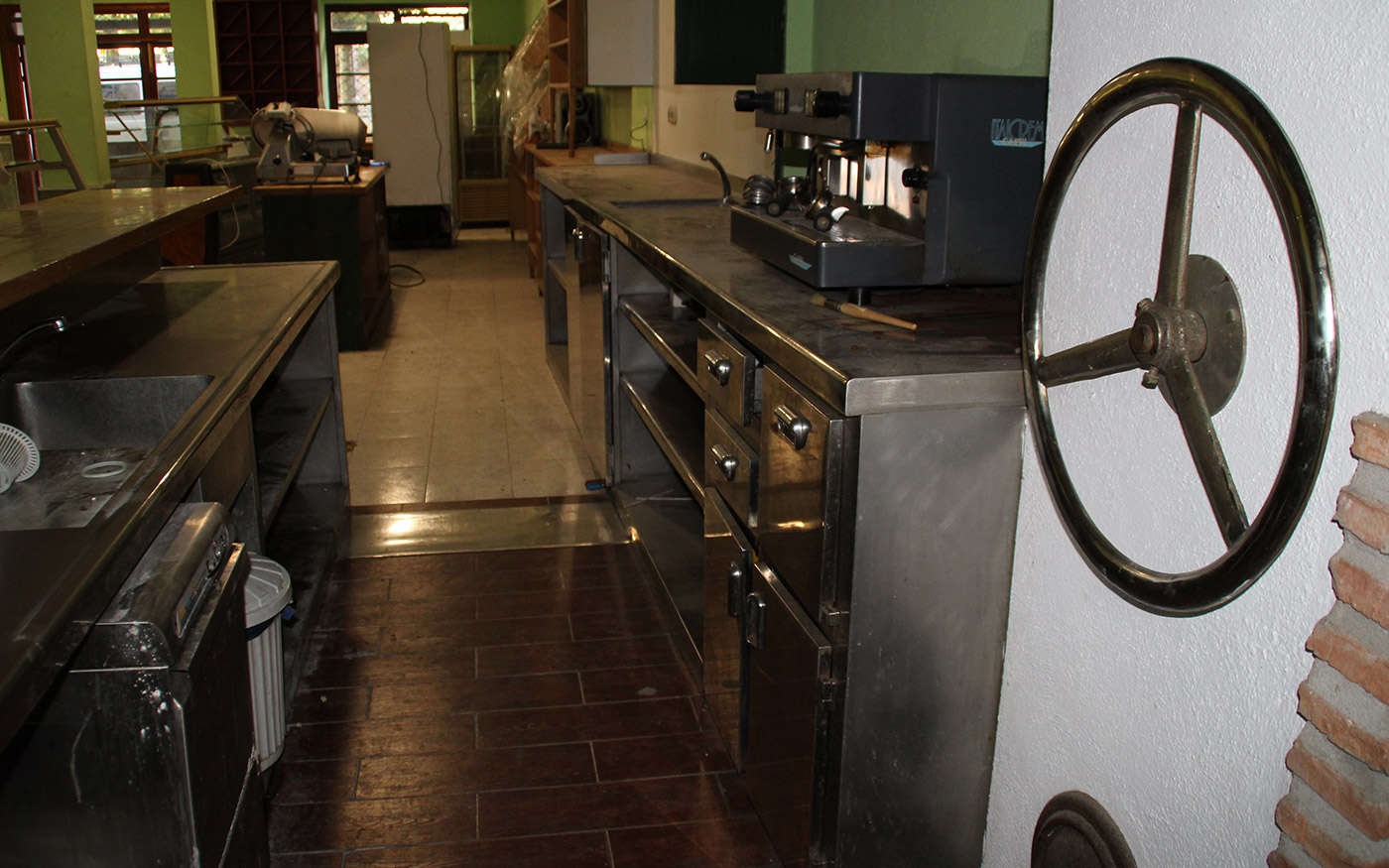 Foto reforma panadería cafetería