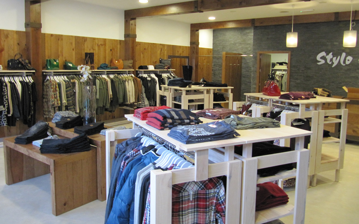 Foto reforma tienda de ropa Alegi
